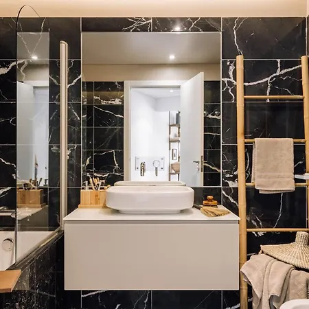 Umang - 1 Bedroom And Parking In Saldanha 아파트 *