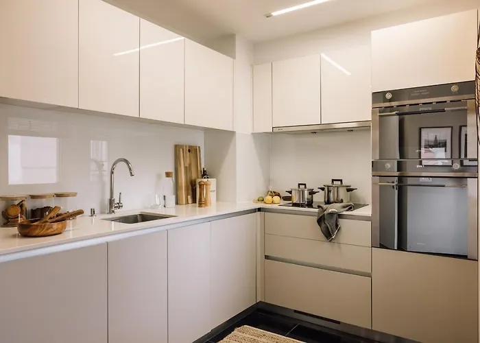 Umang - 1 Bedroom And Parking In Saldanha